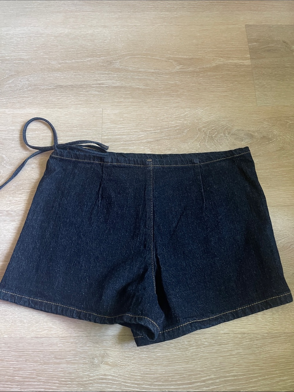 NWT Denim Cargo mini scort shorts 90s Vibe - Picture 4 of 4